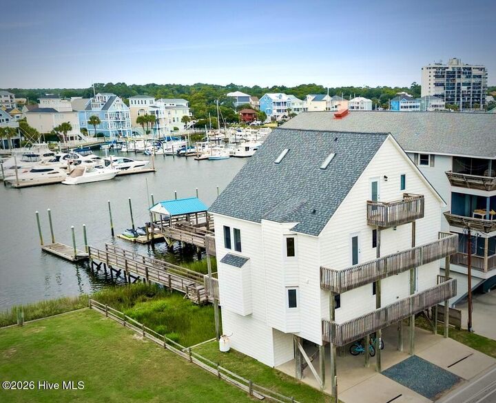 Property Photo:  517 Canal Drive  NC 28428 