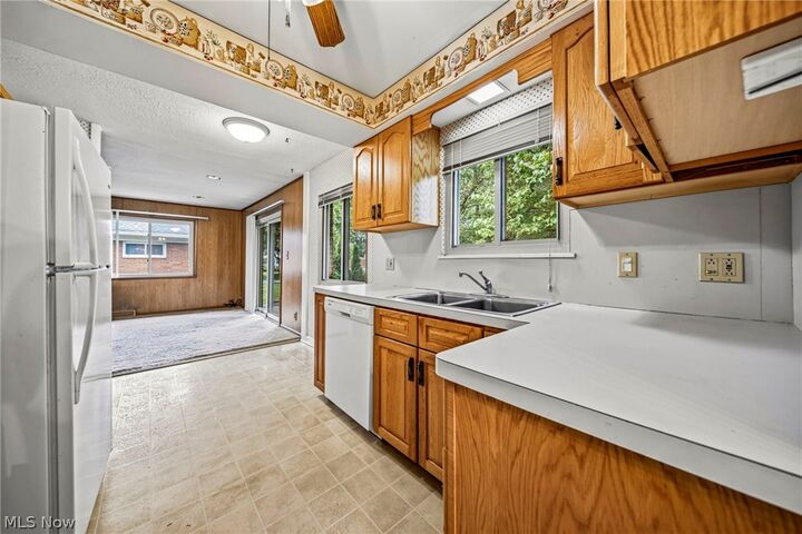 Property Photo: 871 Cranbrook Drive OH 44143