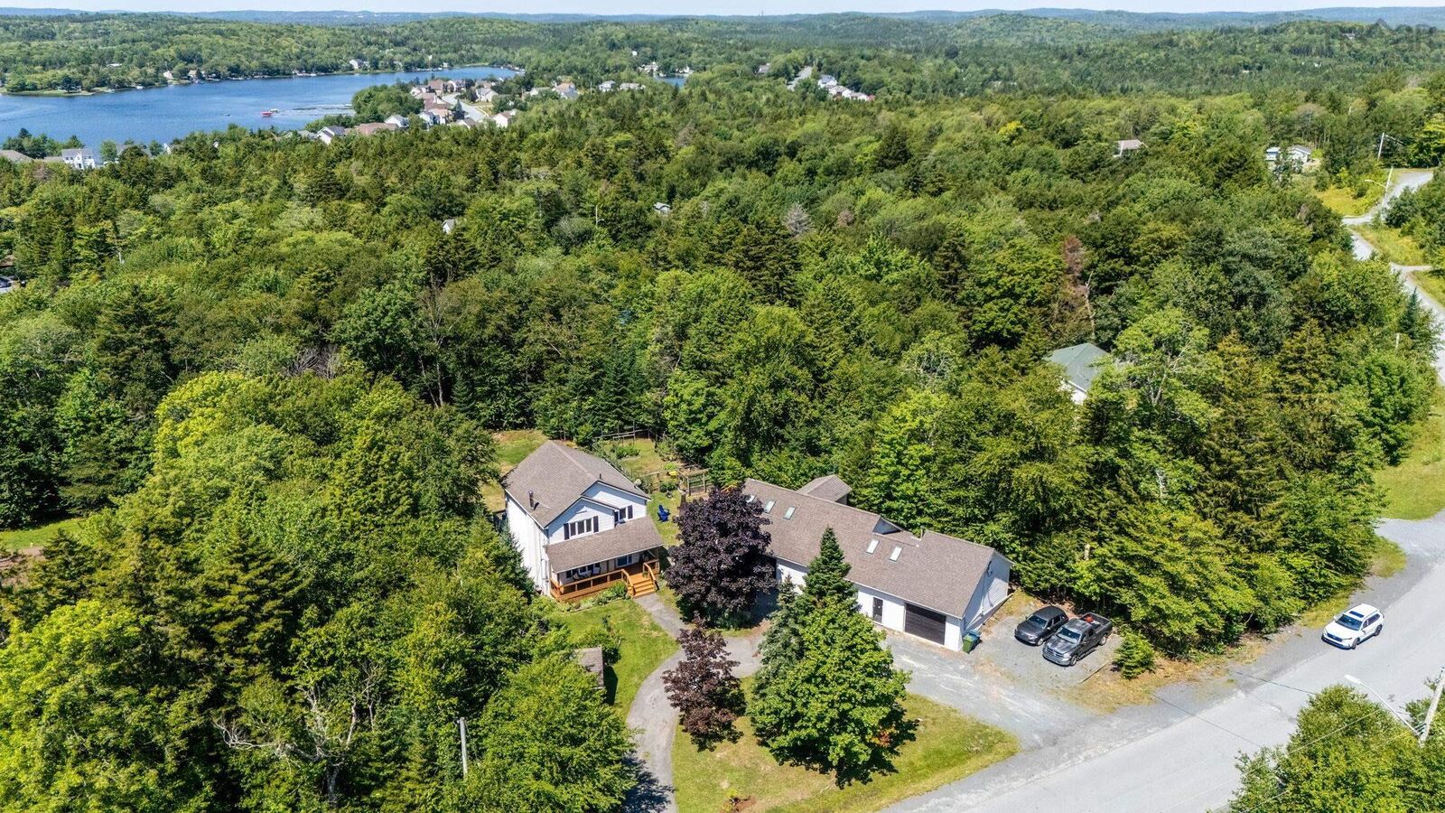 Property Photo:  60 Lylewood Drive  NS B4E 3B1 
