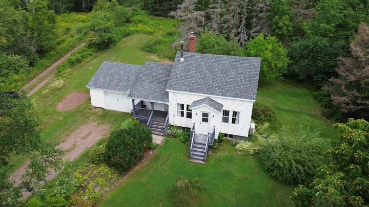 Property Photo: 2451 Highway 2 NS B0M 1B0