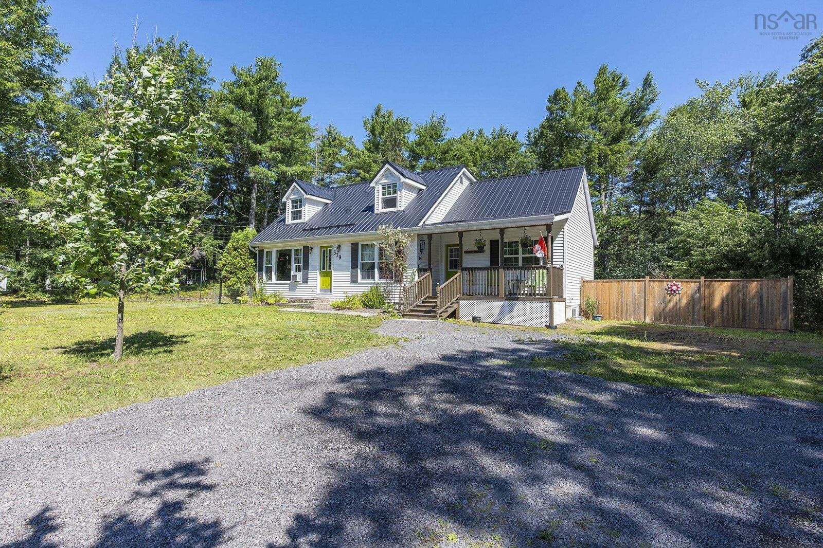 Property Photo:  319 Birchcrest Drive  NS B0P 1G0 