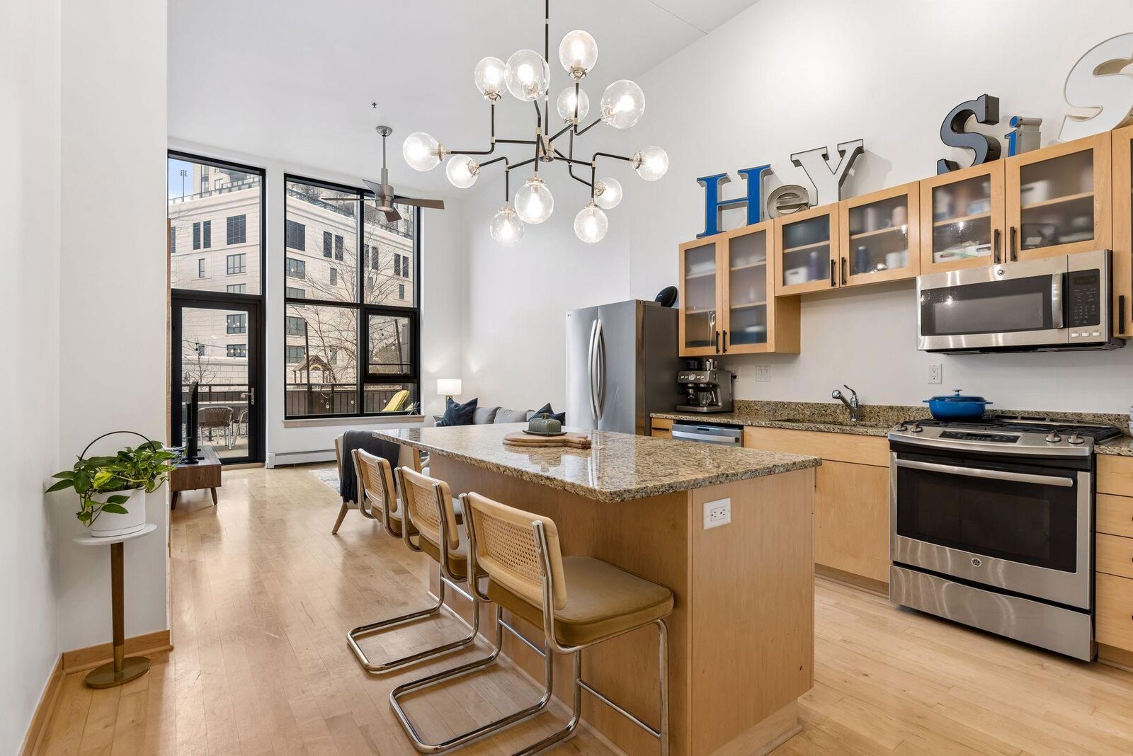 Property Photo:  1120 S 2nd Street 102  MN 55415 