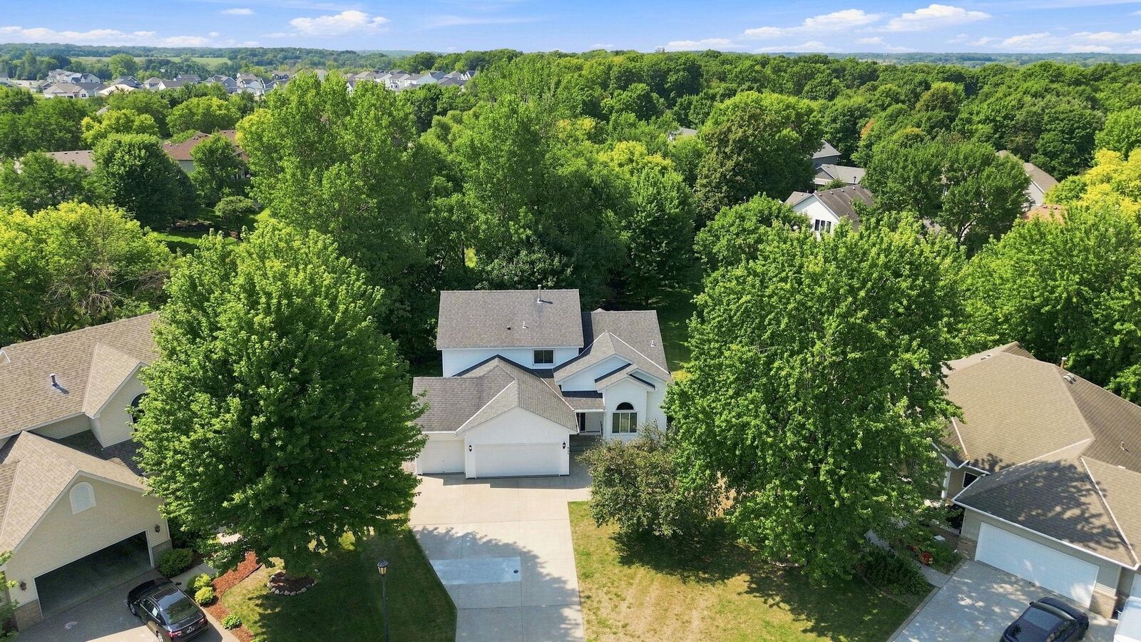 Property Photo: 847 Vista Circle MN 55328