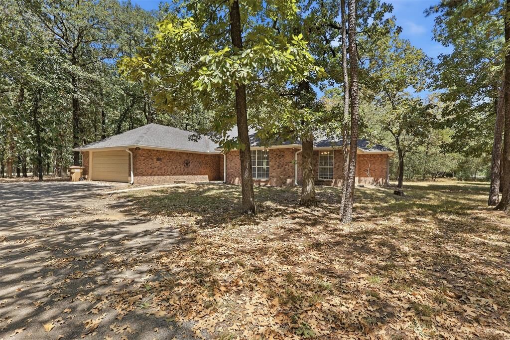 Property Photo:  1343 Valleywood Trail  TX 75765 