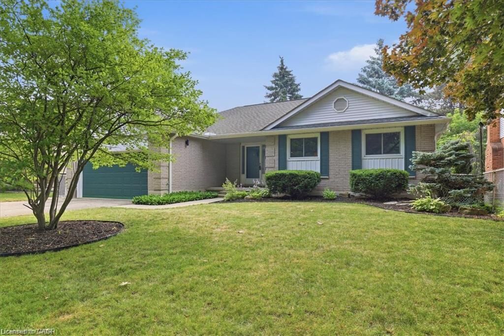 Property Photo:  369 Crimson Drive  ON N2K 2V2 