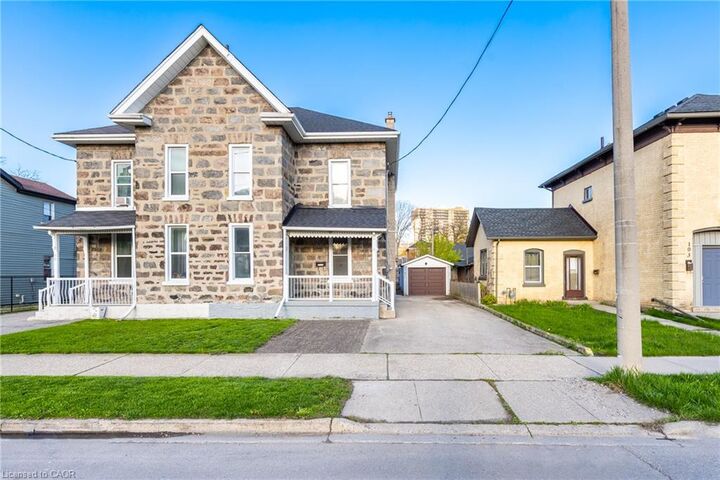 Property Photo:  101 Water Street S Upper  ON N1R 3E1 