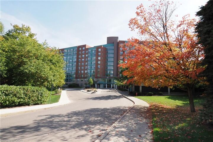 Property Photo:  55 Blue Springs Drive Ph  ON N2J 4T3 