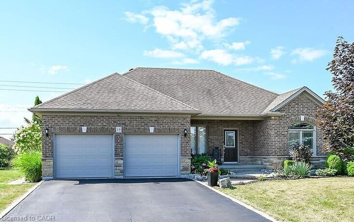 19 Sparrow Way — photo 1