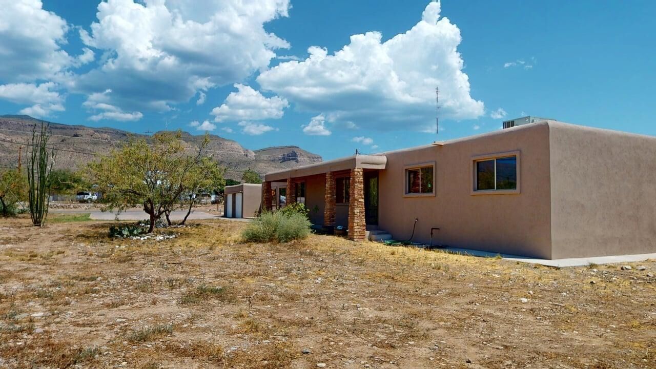 Property Photo:  2100 Ocotillo Dr  NM 88310 
