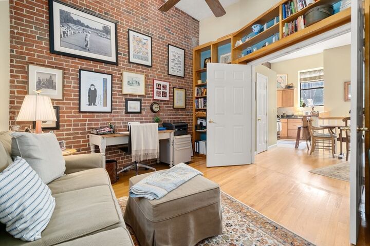 Property Photo:  8 Dartmouth Street 5  MA 02116 