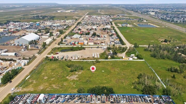 Property Photo: 7120 40 Street NE AB T3J 4E5