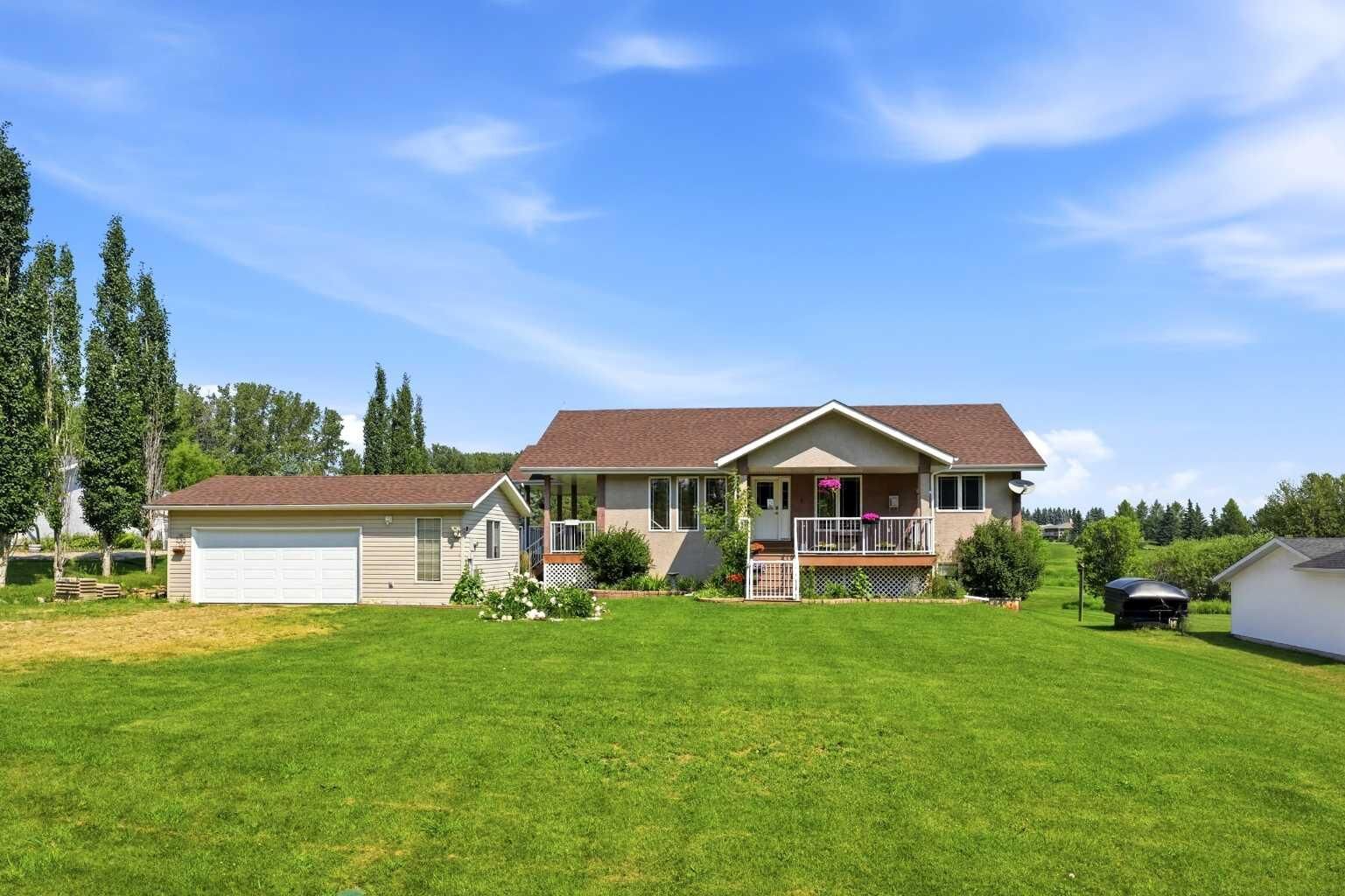Property Photo: 16 Sunnyside Drive AB T0C 2J0
