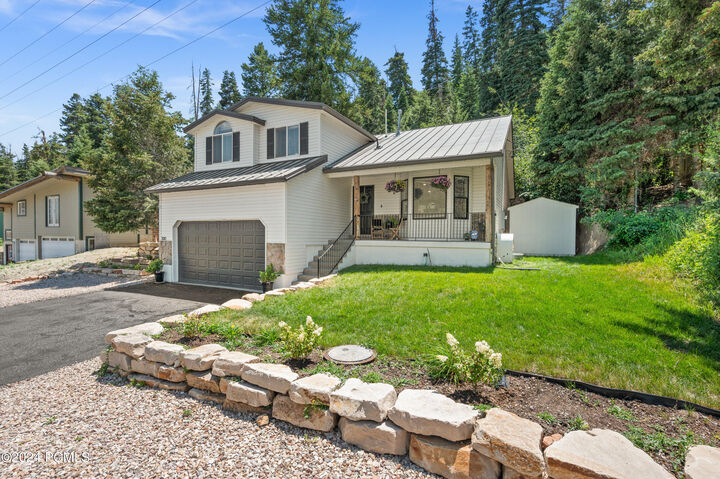 Property Photo: 300 Aspen Drive UT 84098