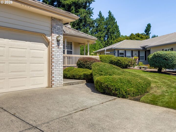 Property Photo:  114 NW 95th Cir  WA 98665 