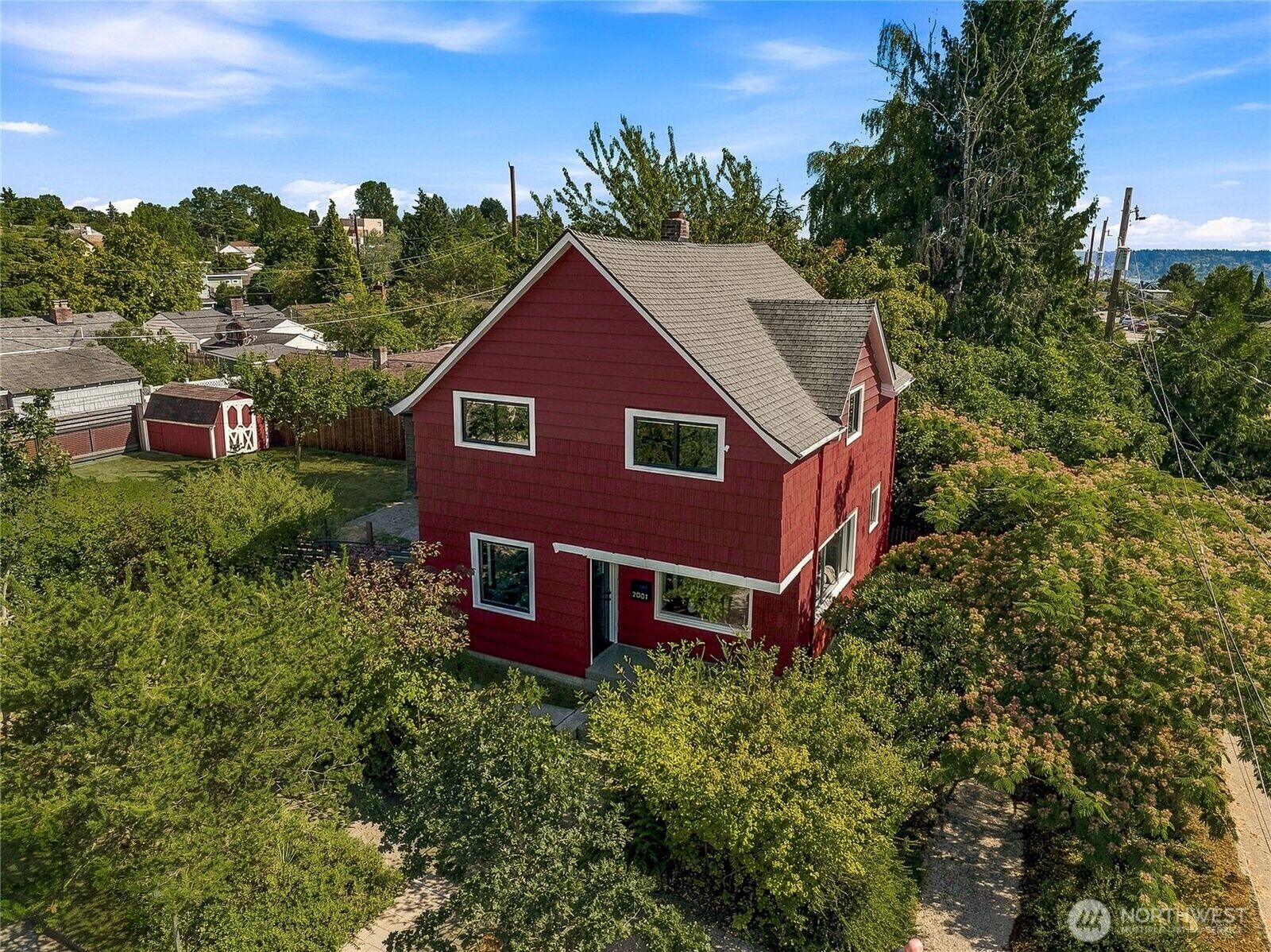 Property Photo: 2001 S Lucile Street WA 98108