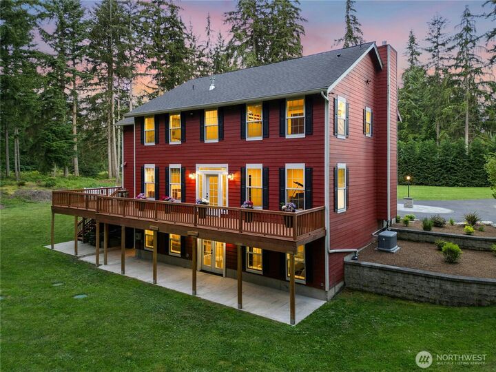 Property Photo:  24632 NE 72nd Street  WA 98053 