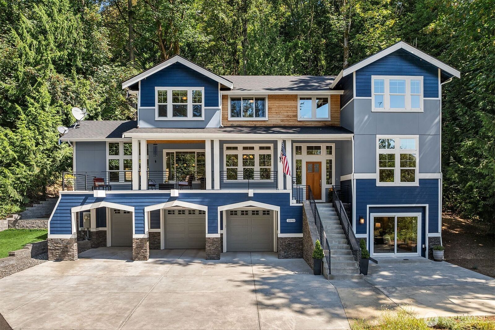 Property Photo: 1090 218th Avenue NE WA 98074