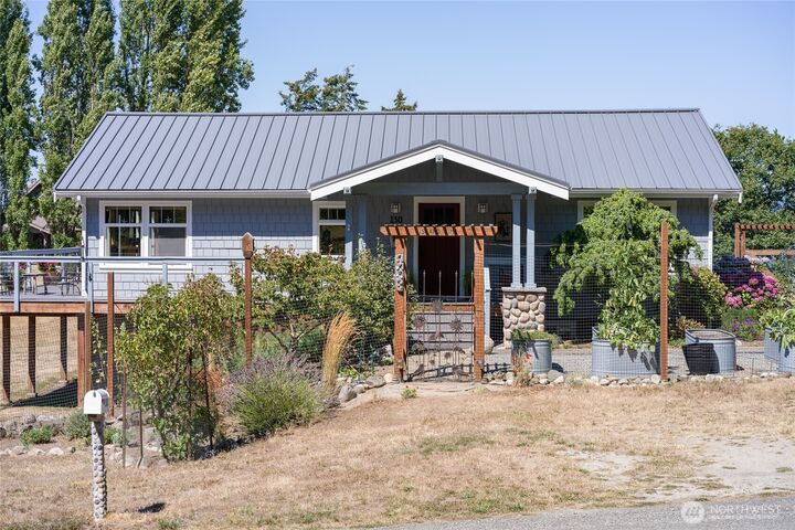 Property Photo:  130  Perkins Lane  WA 98261 