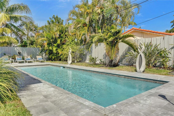 Property Photo:  5120 NE 17th Avenue  FL 33334 