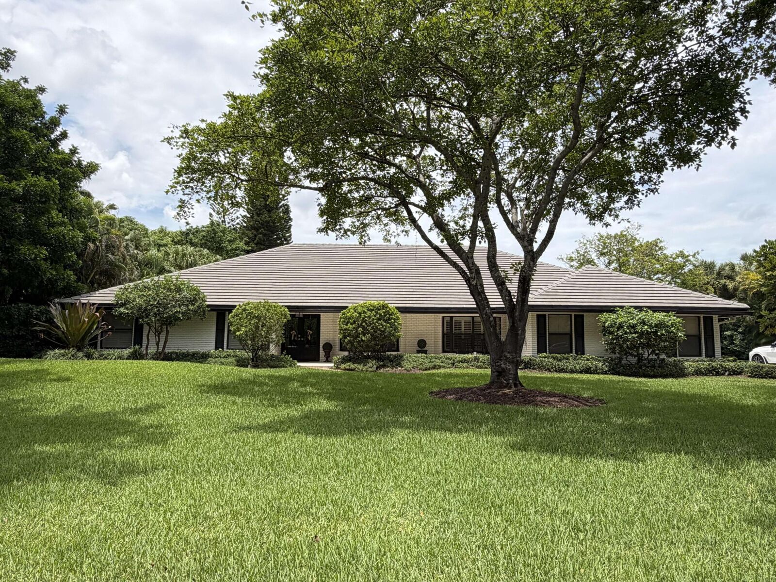 Property Photo:  7321 E Cypresshead Drive  FL 33067 