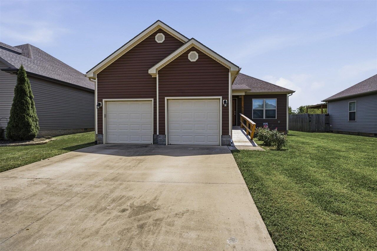 Property Photo: 7162 Seagraves Court KY 42101