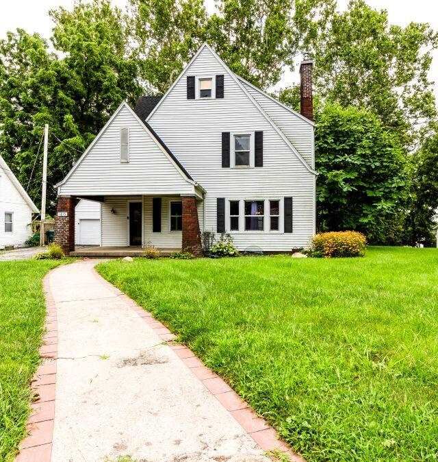 Property Photo:  1815 S E Street  IN 47374 