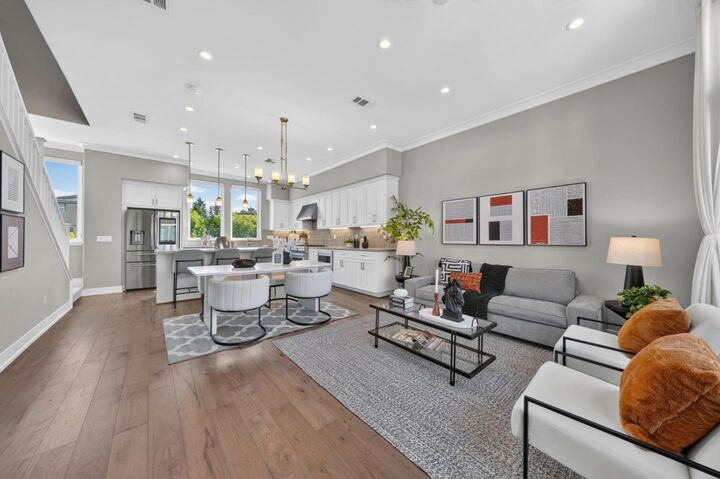 Property Photo: 645 East Evelyn Avenue CA 94086