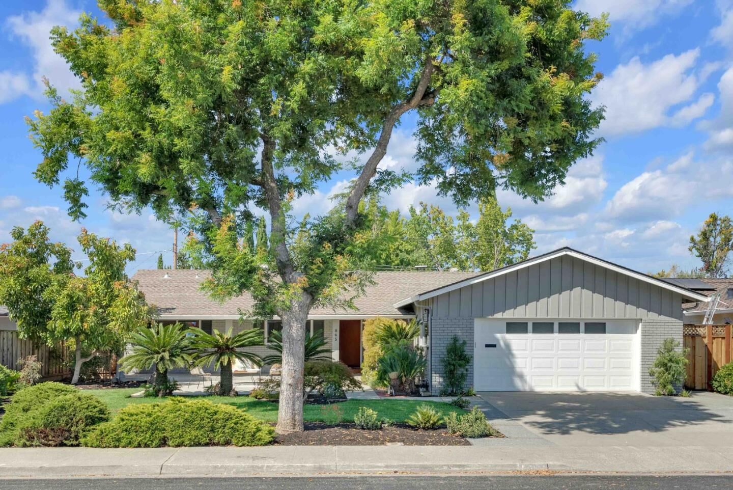 Property Photo: 865 West Knickerbocker Drive CA 94087