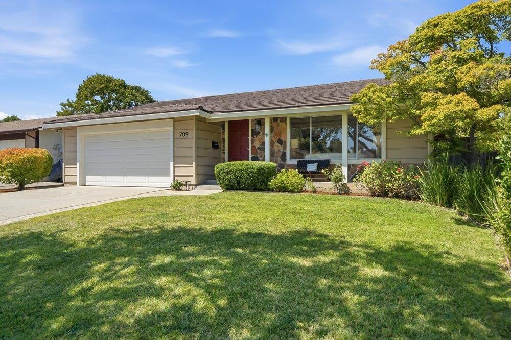 Property Photo: 709 Carlisle Way CA 94087