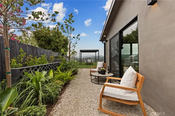 Property Photo:  5746 McDonie Avenue  CA 91367 