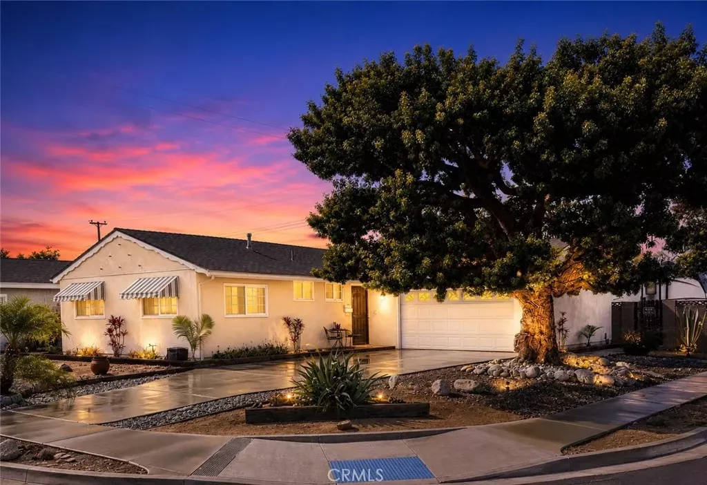 Property Photo:  6725 Sequoia  CA 90620 