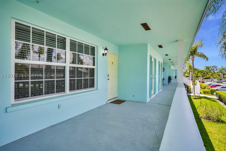 Property Photo:  931 SE 9th Ave 17  FL 33060 