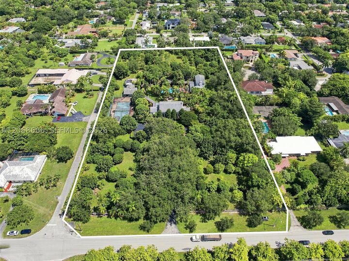Property Photo: 5885 SW 56th St FL 33155