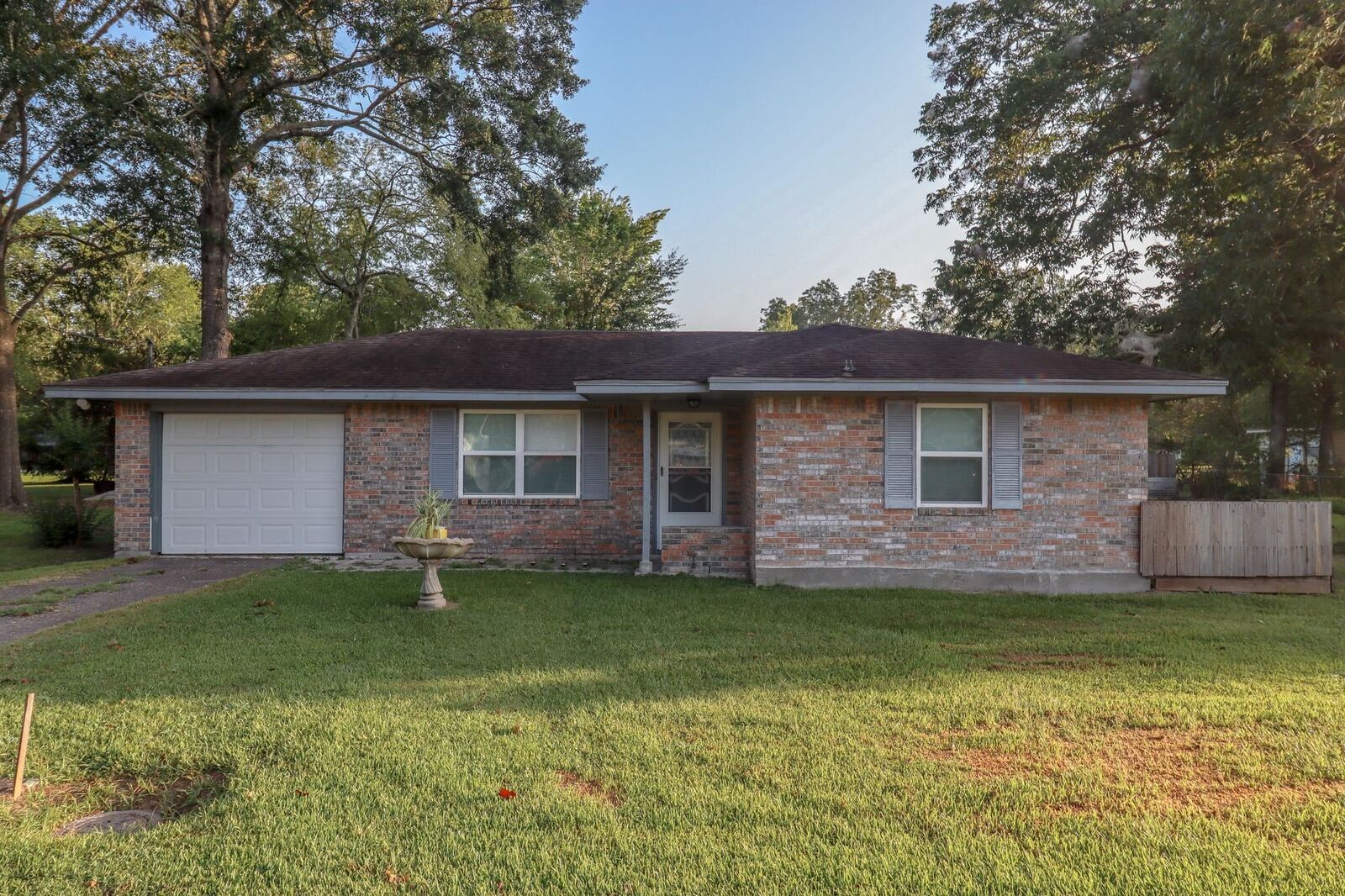 Property Photo: 350 W Smith St TX 77659