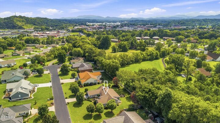 Property Photo: 260 Lexington Place TN 37862