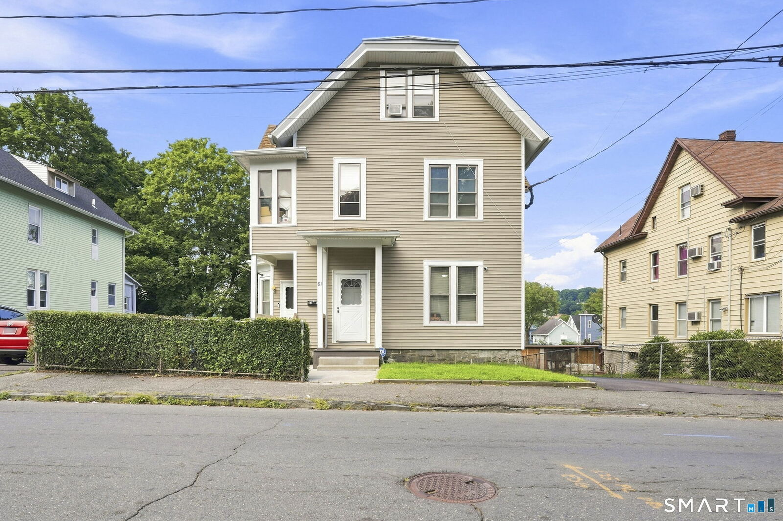 Property Photo:  81 Wood Street  CT 06704 