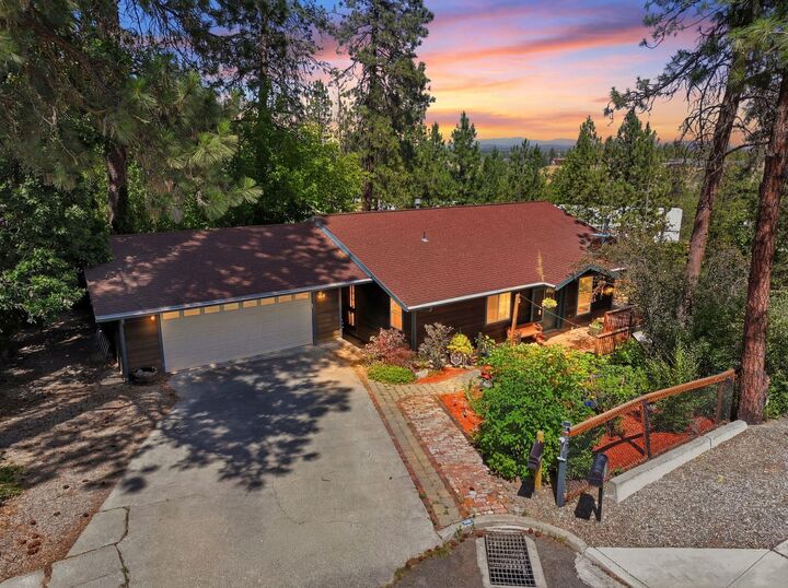 Property Photo: 3310 W Hartson Ave WA 99224