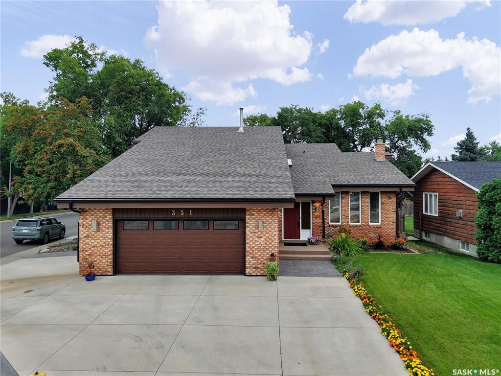 Property Photo: 351 Skeena Crescent SK S7K 4G9