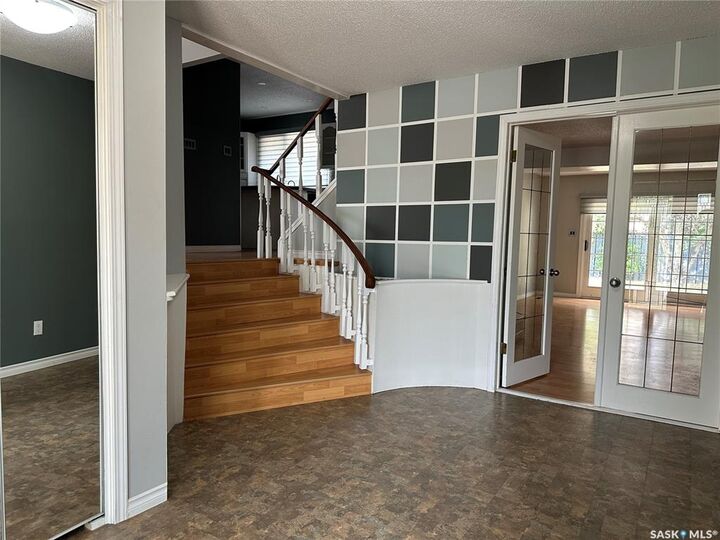 Property Photo:  815 Douglas Road  SK S4H 2M9 