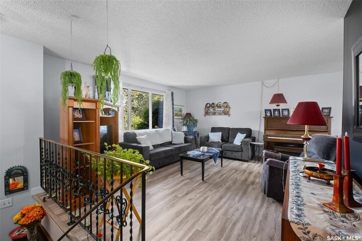 Property Photo: 463 30th Street E SK S6V 1Z5