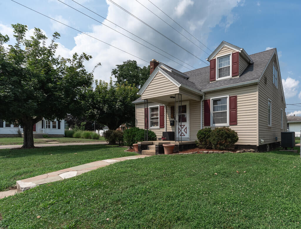 Property Photo: 613 Beechwood Street OH 45601