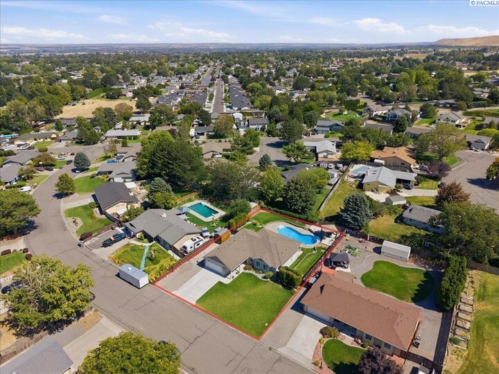 Property Photo:  3909 S Zillah Street  WA 99337 