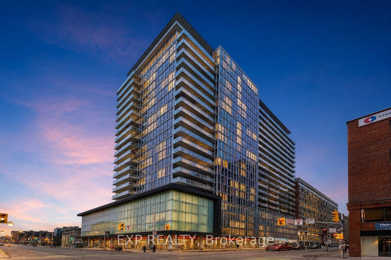Property Photo: 324 Laurier Avenue W 1907 ON K1N 6P6