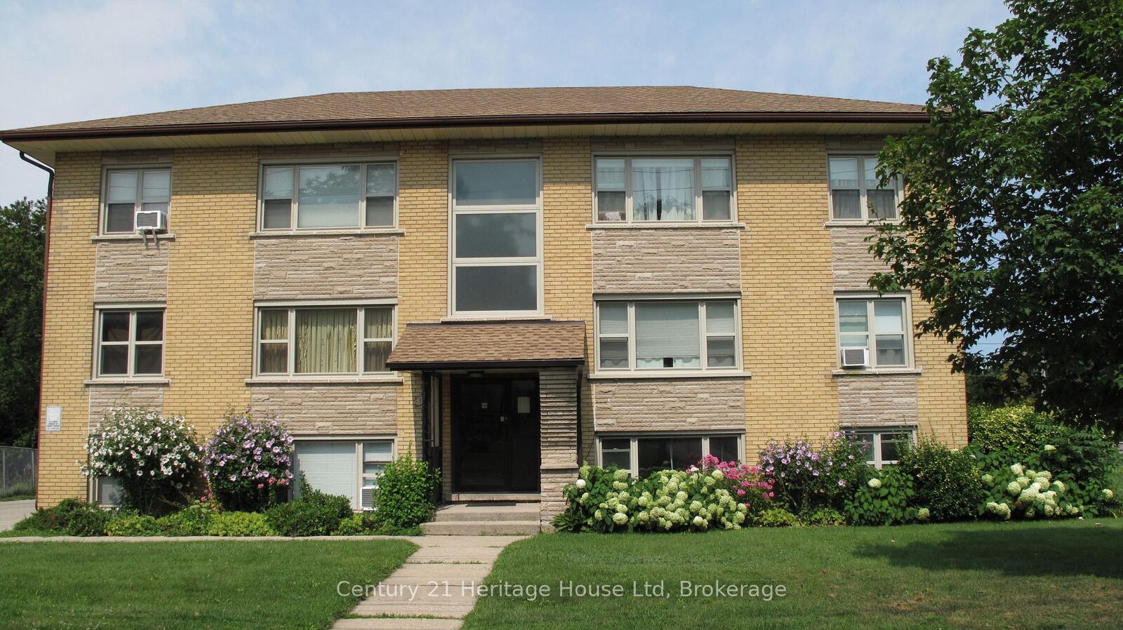 Property Photo:  126 Waverley Drive #6  ON N1E 1G8 