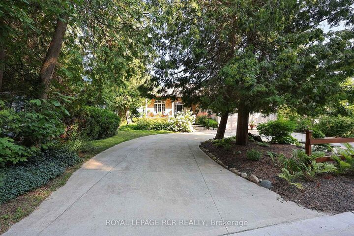1068 Shore Lane — photo 1