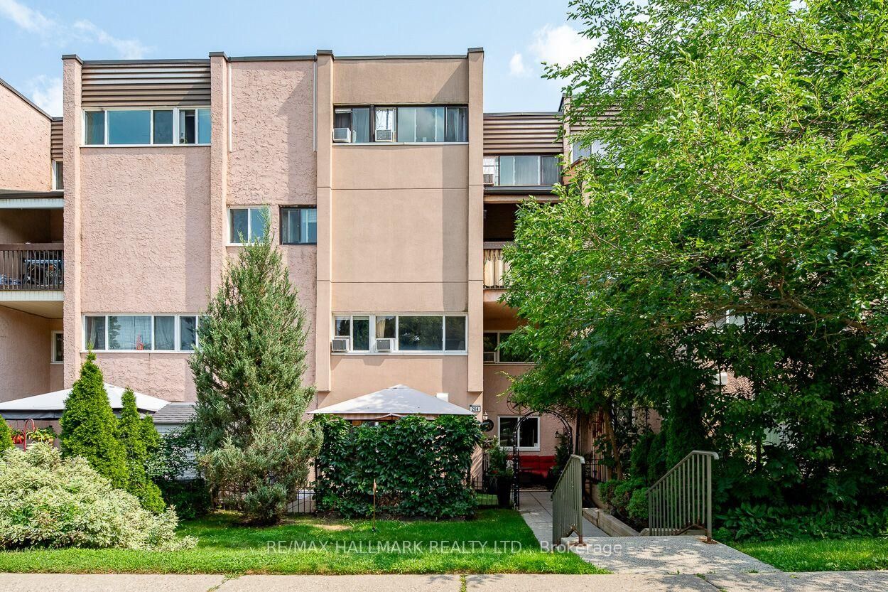 Property Photo: 3060 Constitution Boulevard 264 ON L4Y 3X8