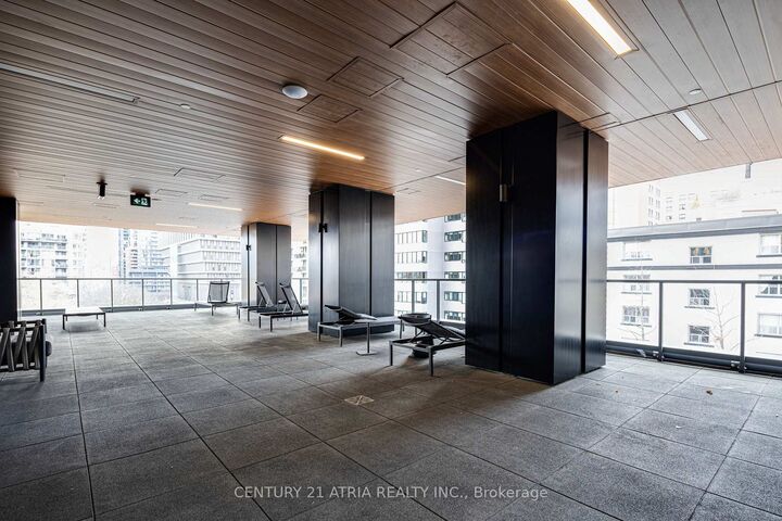 Property Photo: 319 Jarvis Street 2515 ON M5B 0C8
