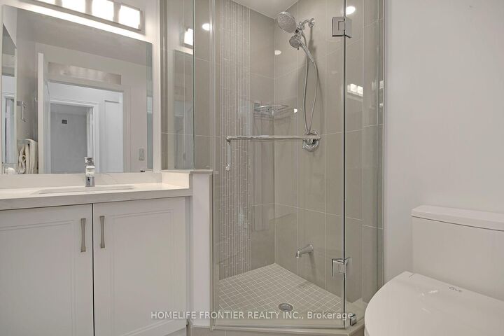 Property Photo: 88 Grandview Way Ph12 ON M2N 6V6