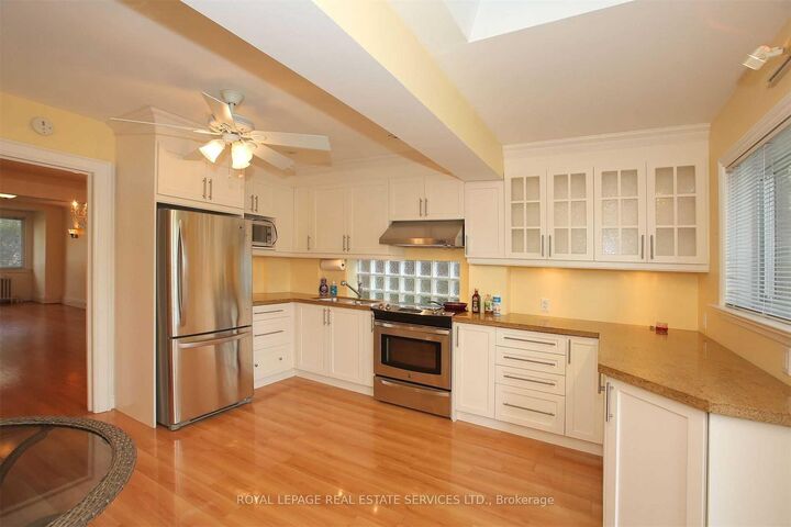 Property Photo: 301 Davisville Avenue ON M4S 1H1