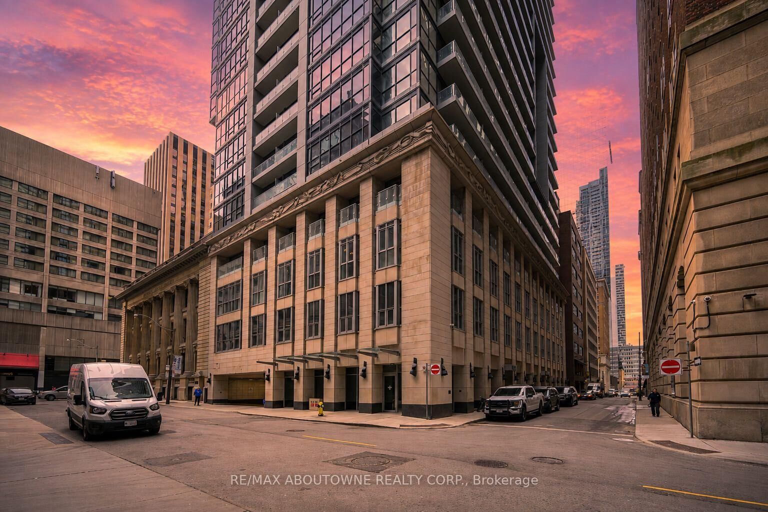 Property Photo:  70 Temperance Street 315  ON M5H 4E8 